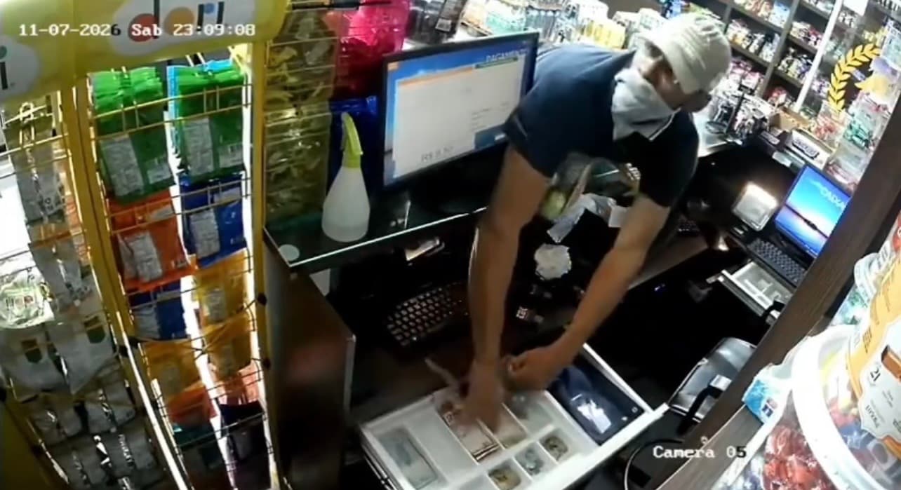 Peba armado com faca ameaça funcionária e rouba distribuidora de bebidas