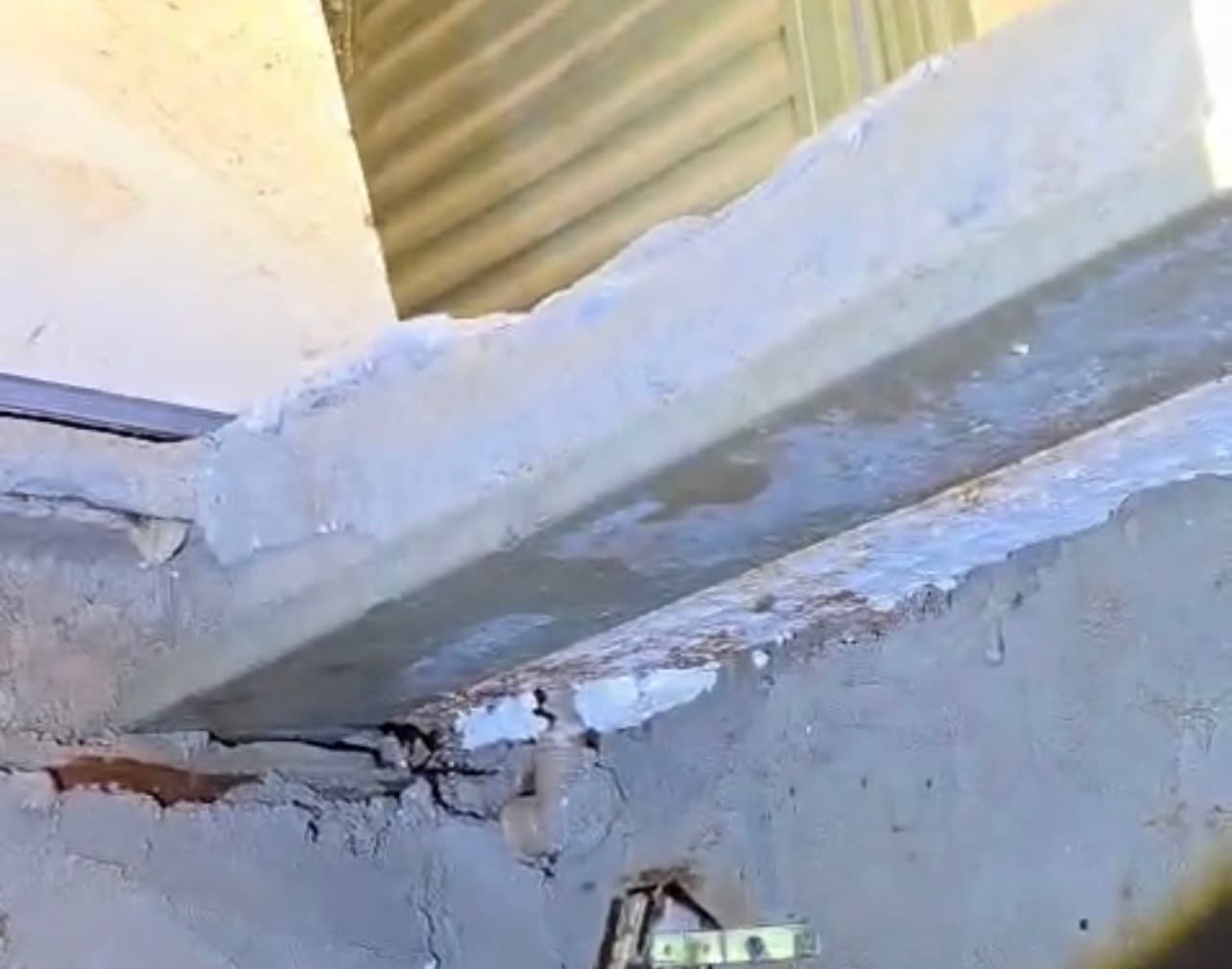 Máquina de lavar escondia bunker subterrâneo com 123 kg de pasta base de cocaína em Goiânia