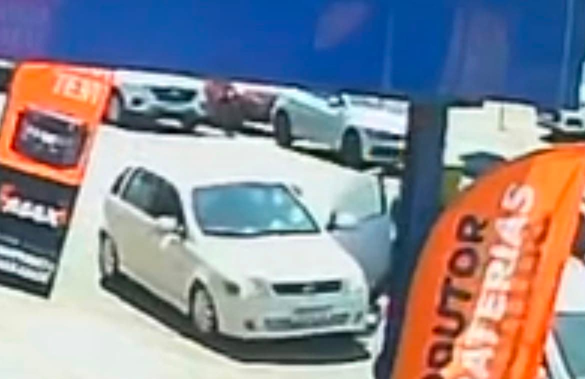 Motorista abre porta de carro, derruba entregador e recusa pagar prejuízo em Goiânia