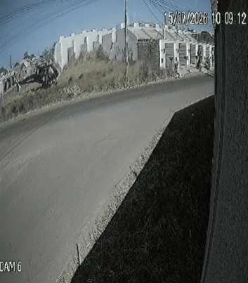 Helicóptero da PM pousa em lote baldio para caçar ladrão no Residencial Della Pena