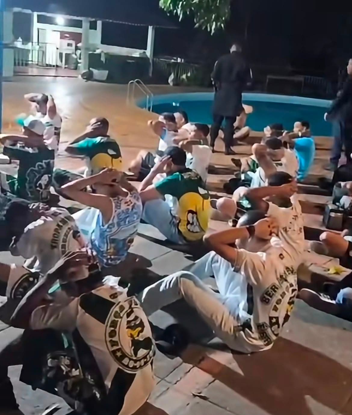 Festa clandestina da Força Jovem é fechada pela PM em chácara de Aparecida