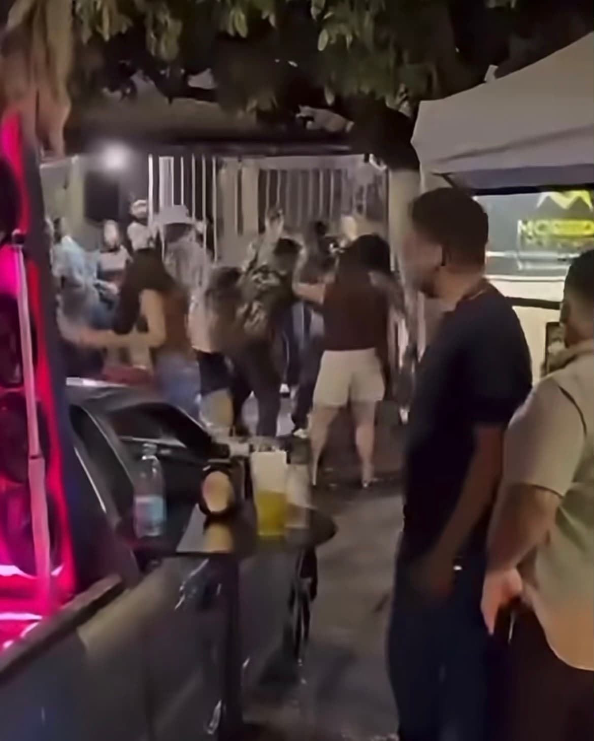 Quebra-pau em cavalgada termina em tiroteio e correria: “Ela ‘tá’ armada!”