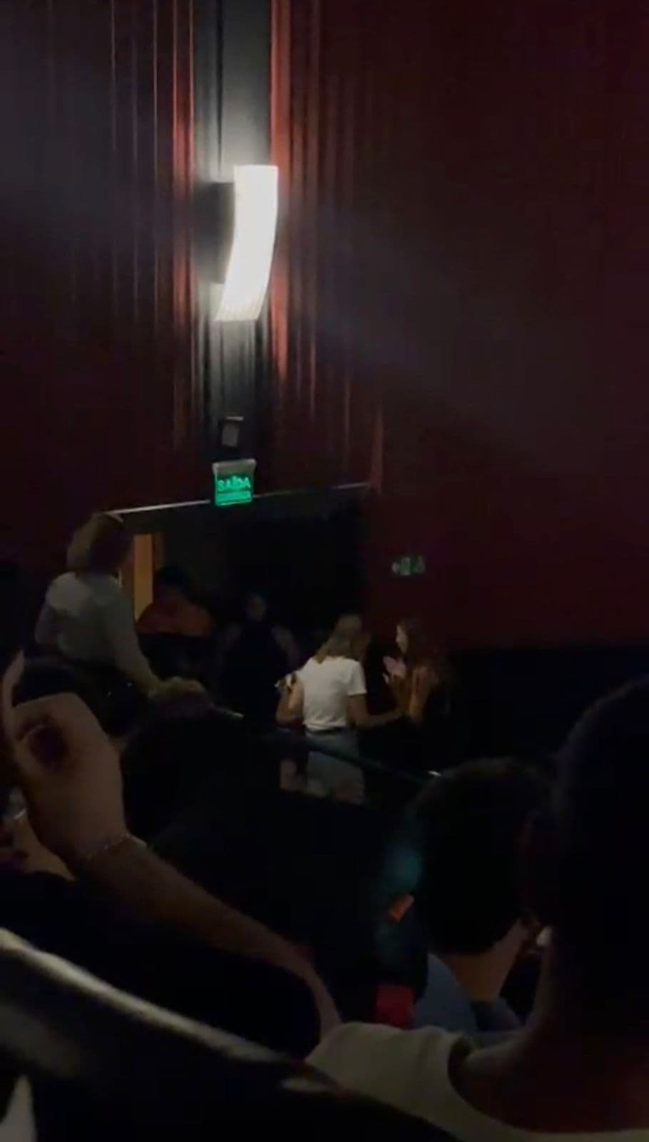Funcionários do Cinemark Flamboyant são acusados de discriminação contra criança cega em sessão de Harry Potter