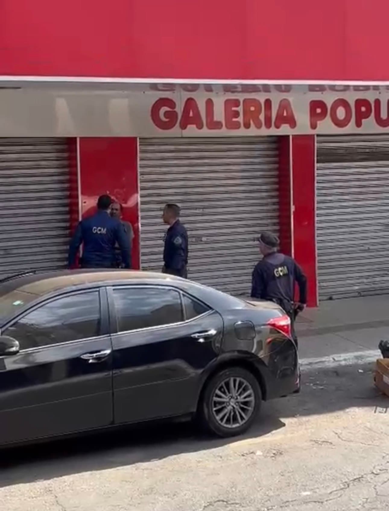 Agente da GCM é flagrado agredindo homem suspeito de importunação sexual na Região da 44