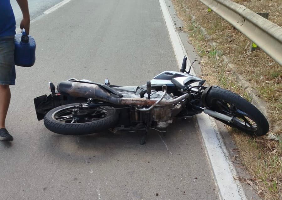 Agiota colombiano é preso após bater moto em viatura descaracterizada da Polícia Civil