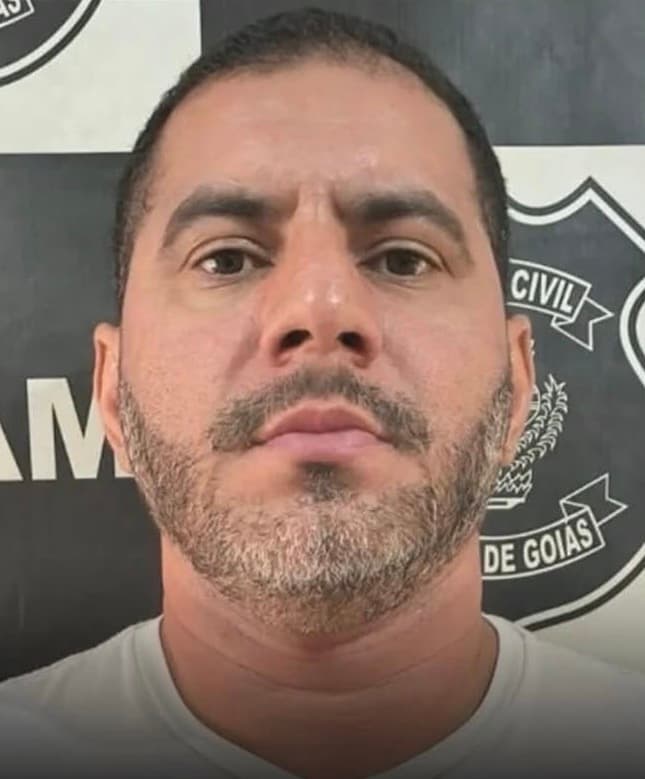 Professor é preso suspeito de pedir ‘nudes’ e estuprar alunas em Valparaíso de Goiás