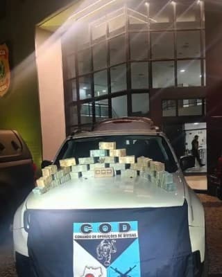Polícia encontra mais de R$ 1 milhão em dinheiro vivo escondido em porta-mala de carro