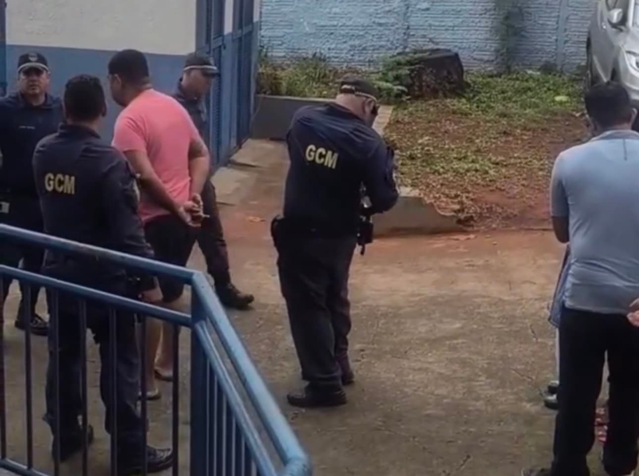 Suspeito de abuso infantil é preso dentro de posto de saúde em Goiânia